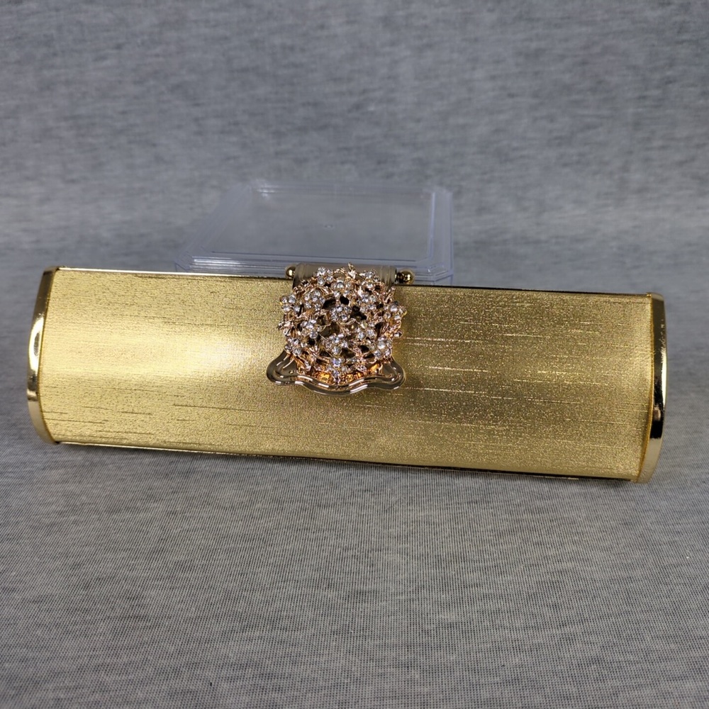 Two Pieces of Metallic Tone Clutches - Picture 2 of 16